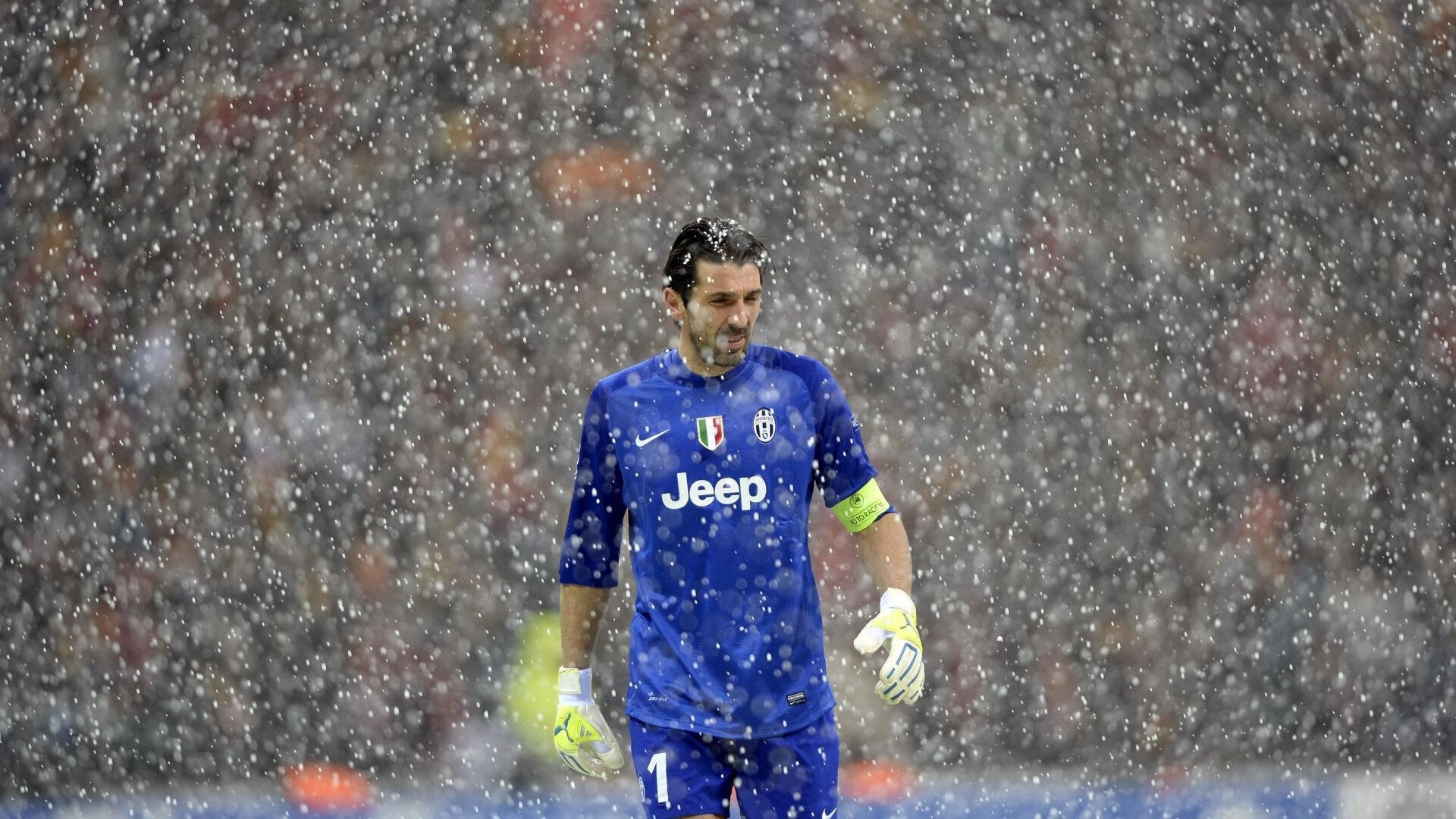 “尼古拉斯·桑特基的精准踢球技巧，推动阿根廷美洲狮队迎接世界挑战”