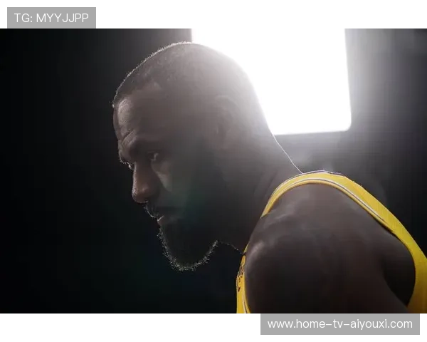 向赌客提供湖人詹姆斯和戴维斯伤情信息，前NBA球员兼教练拒认罪，湖人队詹姆斯和戴维斯